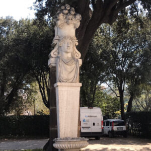 Corso – The Flower Hunter of Villa Borghese-4252